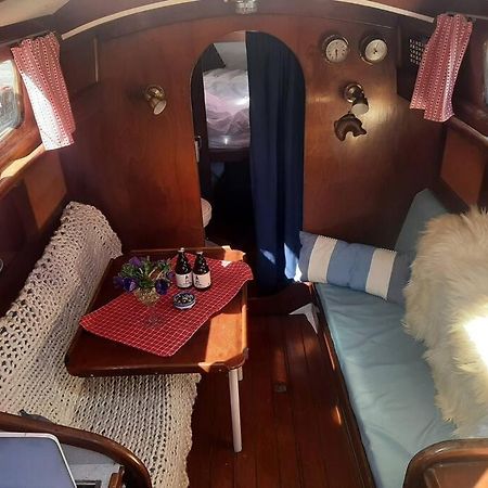 Cosy Sailingboat In Vlissingen Exterior photo